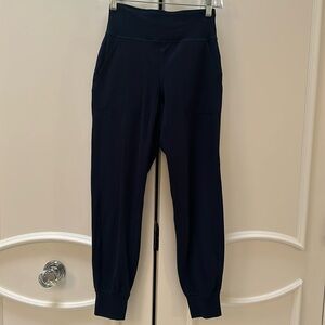 Women’s LuluLemon Align Jogger 28” in True Navy